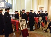 W Gdyni rozpoczął się pogrzeb oficerów MW straconych przez komunistyczne władze
