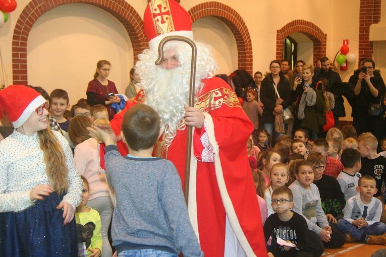 Spotkanie ze św. Mikołajem w Drezdenku