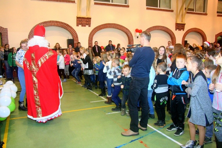 Spotkanie ze św. Mikołajem w Drezdenku