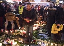 Bicie dzwonów na cześć ofiar zamachu w Berlinie