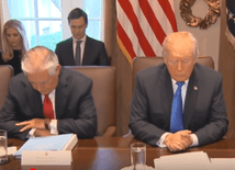 Trump poprosił o modlitwę podczas spotkania swojego gabinetu