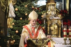 Bp Roman Pindel zachęcał do kontemplacji tajemnicy Bożego Narodzenia