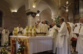 Podczas pasterki w Bazylice Bożego Narodzenia w Betlejem