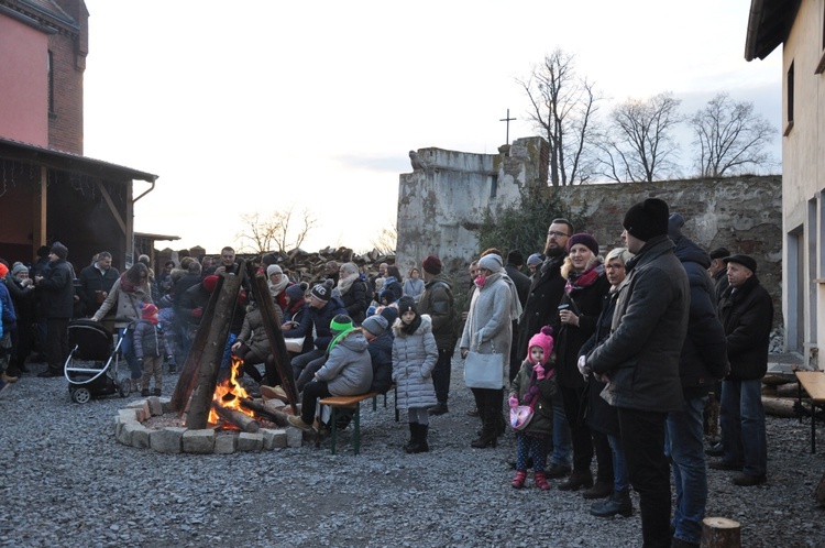 Żywa szopka i jasełka w Białej