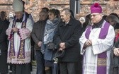 Bp Stanisław spoczął na Cmentarzu Bródzieńskim