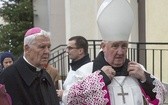 Bp Stanisław spoczął na Cmentarzu Bródzieńskim