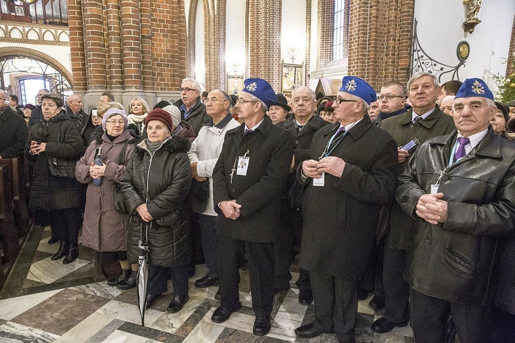 Dopełniał cierpień Chrystusa. Msza św. pogrzebowa