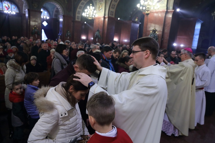 ​Arcybiskup Wiktor Skworc w Piekarskim Betlejem