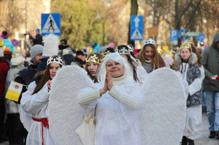 Pokaż się nam!