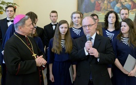 Jubileuszowe życzenia bp. Henrykowi Tomasikowi złożył Zdzisław Sipera, wojewoda mazowiecki