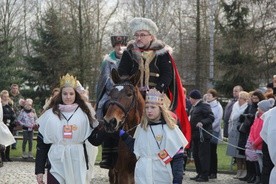 Trzy kolory, jeden pokłon