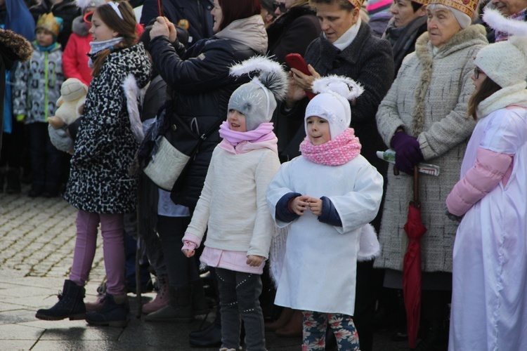 Pokłon na miedzi