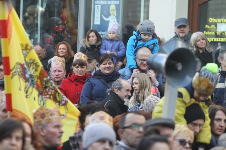 Od scenki do scenki...