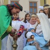 Królewskie dary i pokłon na żywieckim Rynku...