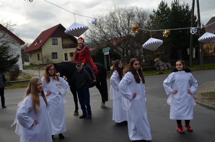 Orszak Trzech Króli w Mrozowie cz.2