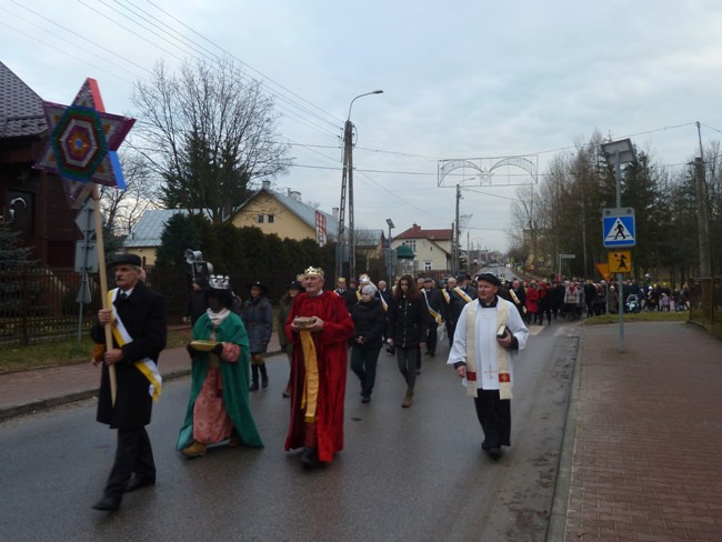 Orszak trzech króli w Suchedniowie