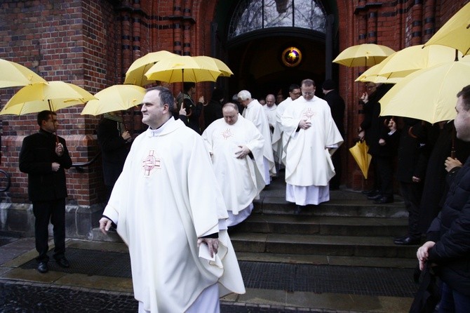 Święcenia biskupie ks. Andrzeja Iwaneckiego - cz. 1