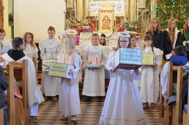 Jasełka we współczesnej oprawie przypomniały, że dobroć serca to nie tyko cecha charakteru od święta, ale na każdy dzień