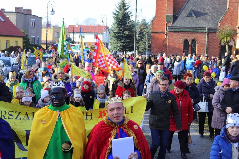 Orszak Trzech Króli drugi raz w Drezdenku 