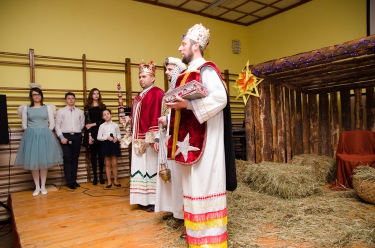 Jasełka w szkole w Radgoszczy