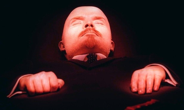 Putin porównał szczątki Lenina do relikwii świętych