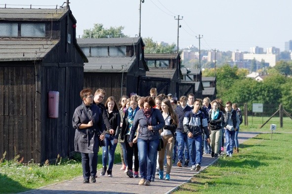 Coraz więcej osób intersuje się historią Majdanka