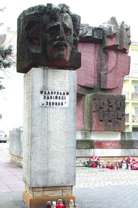 Pomnik na placu 1000-lecia w Tarnobrzegu.