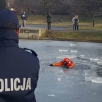 Pokaz ratownictwa na lodzie w Parku Śląskim 