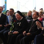 Ceremonia wręczenia orderu uśmiechu dla s. Łucji 