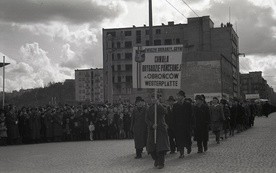 Defilada z okazji I rocznicy wyzwolenia Gdyni