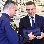 ▲	Straż miejska otrzymała mobilny detektor.