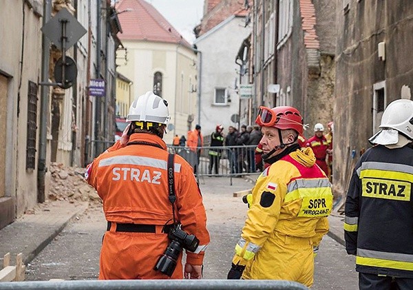 ▲	Akcja zabezpieczająca miejsce zdarzenia była wspólnym działaniem kilku służb z różnych stron województwa.