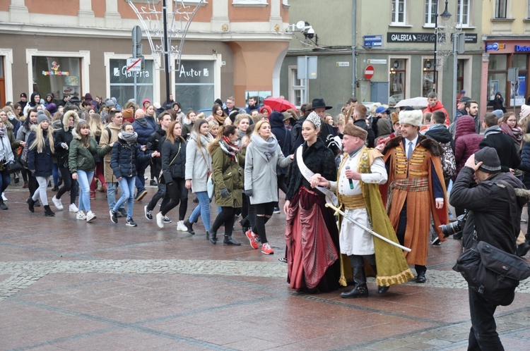 Polonez na opolskim Rynku