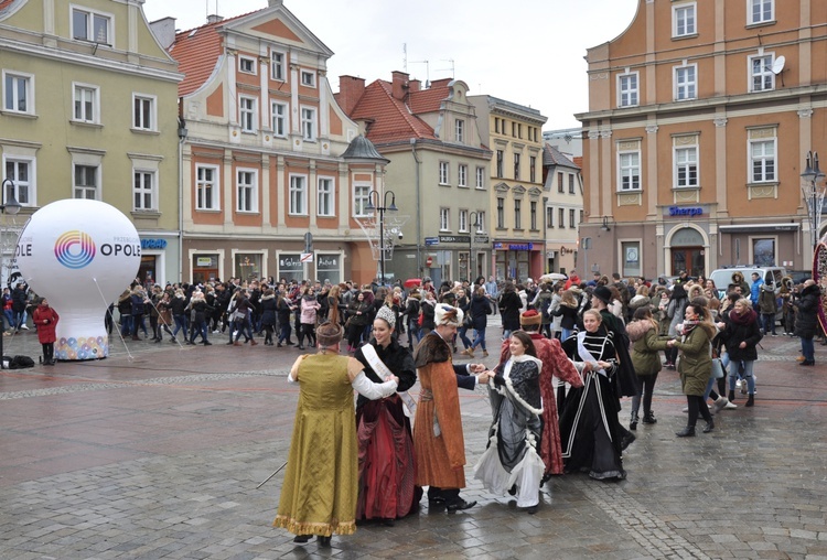 Polonez na opolskim Rynku