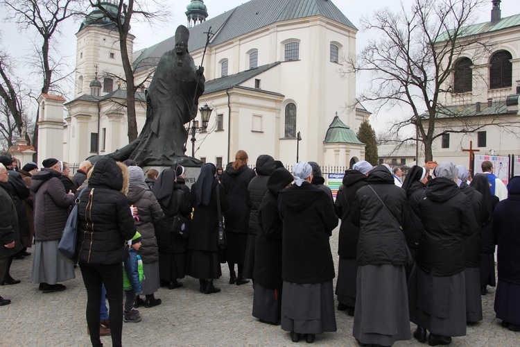 Diecezjalne obchody Dnia Życia Konsekrowanego w Łowiczu