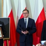 W twarzach, losach tych osób, zawarta jest dramatyczna historia Polski