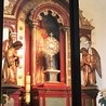 U św. Bonifacego można zatrzymać się przed wystawionym Najświętszym Sakramentem.