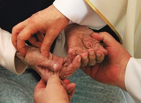 ▲	W Kościele katowickim posługuje około 50 kapelanów szpitalnych.