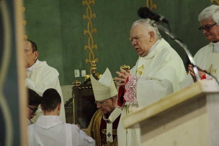 Poświęcenie tablicy upamiętniającej Helenę Kmieć