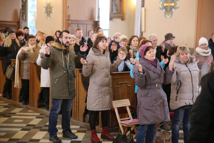 Modlitwa uwielbienia w Sulisławicach