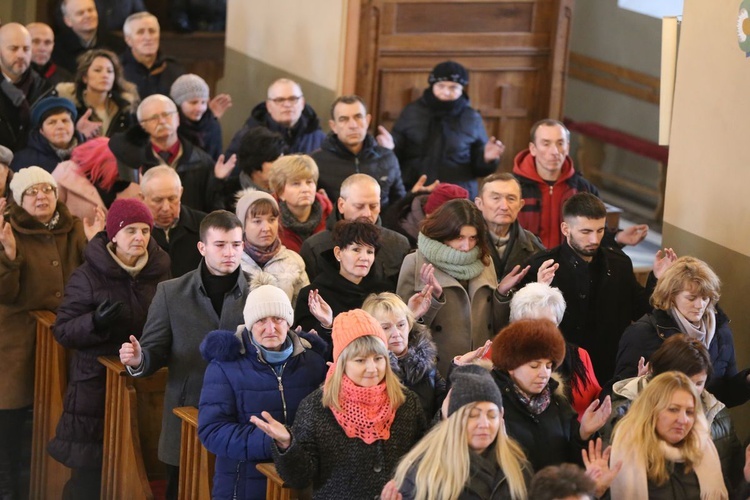 Modlitwa uwielbienia w Sulisławicach