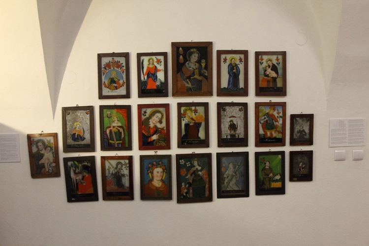 Przeźroczyste obrazki świętych