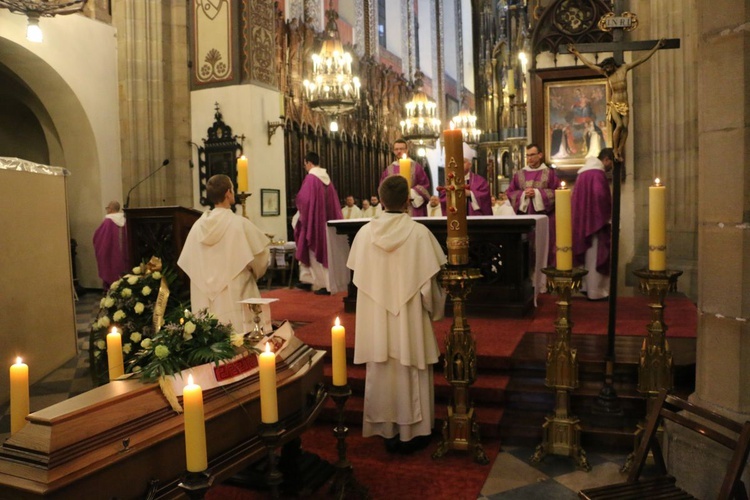 Pogrzeb o. Reginalda Wiśniowskiego - najstarszego dominikanina polskiego