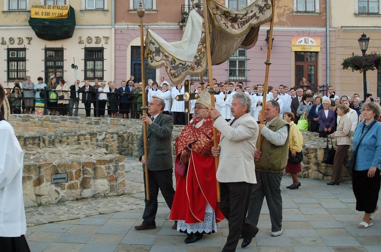 Abp Józef na fotografii