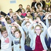 	Zabawę poprowadził sądecki zespół Promyczki.