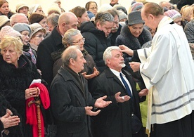 Podczas odpustowej Mszy św. udzielono sakramentu namaszczenia chorych.