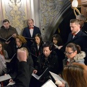 "Sancti Casimiri Cantores Radomienses" śpiewają w radomskiej katedrze