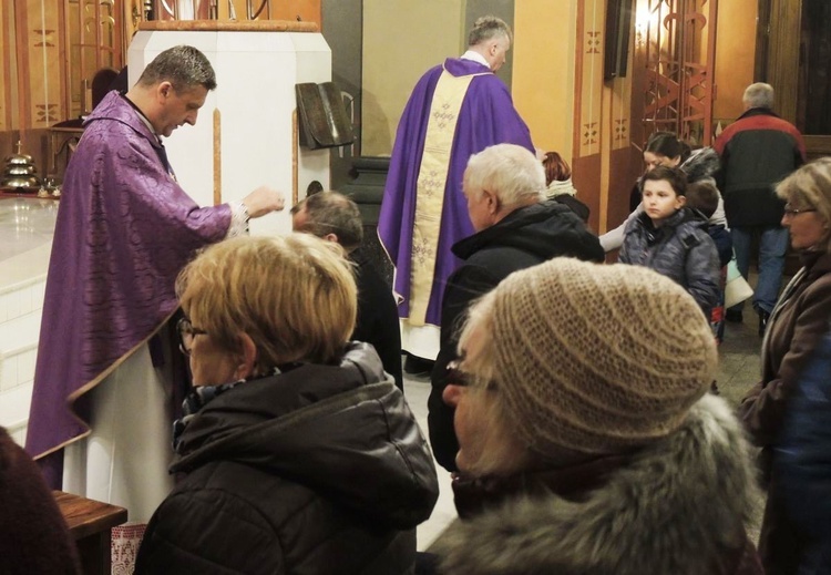 Środa Popielcowa w katedrze św. Mikołaja w Bielsku-Białej