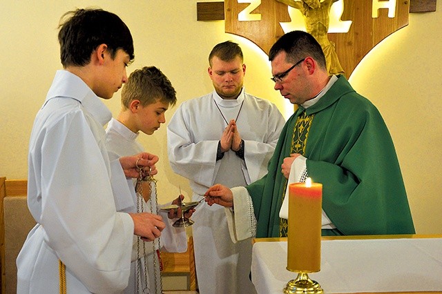 Centralnym punktem dnia była Msza św. Eucharystii przewodniczy ks. Michał Michnicki.