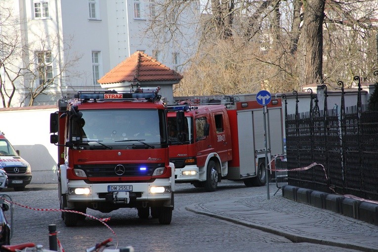 Ćwiczenia służb ratowniczych na Ostrowie Tumskim